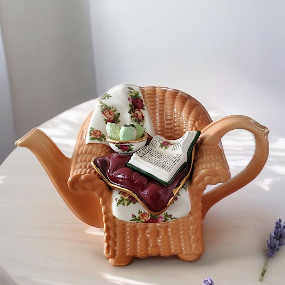 Rare Vintage Royal Albert "Old Country Roses" Teapot 1996 By Paul Cardew